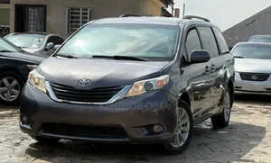 Toyota Sienna LE 7 Passenger 2012 Gray