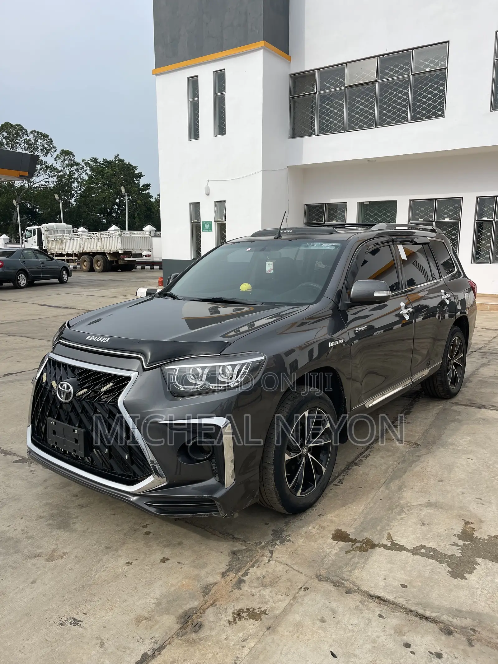 Toyota Highlander SE 2010 Gray