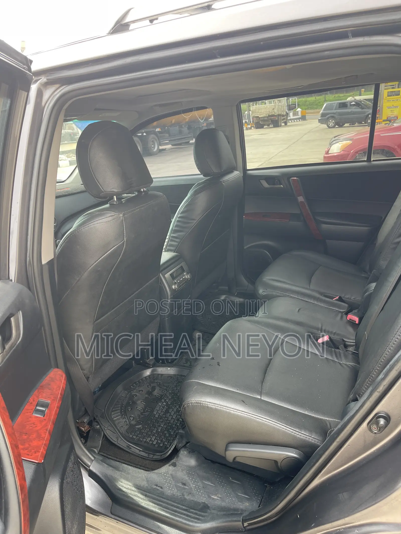 Toyota Highlander SE 2010 Gray