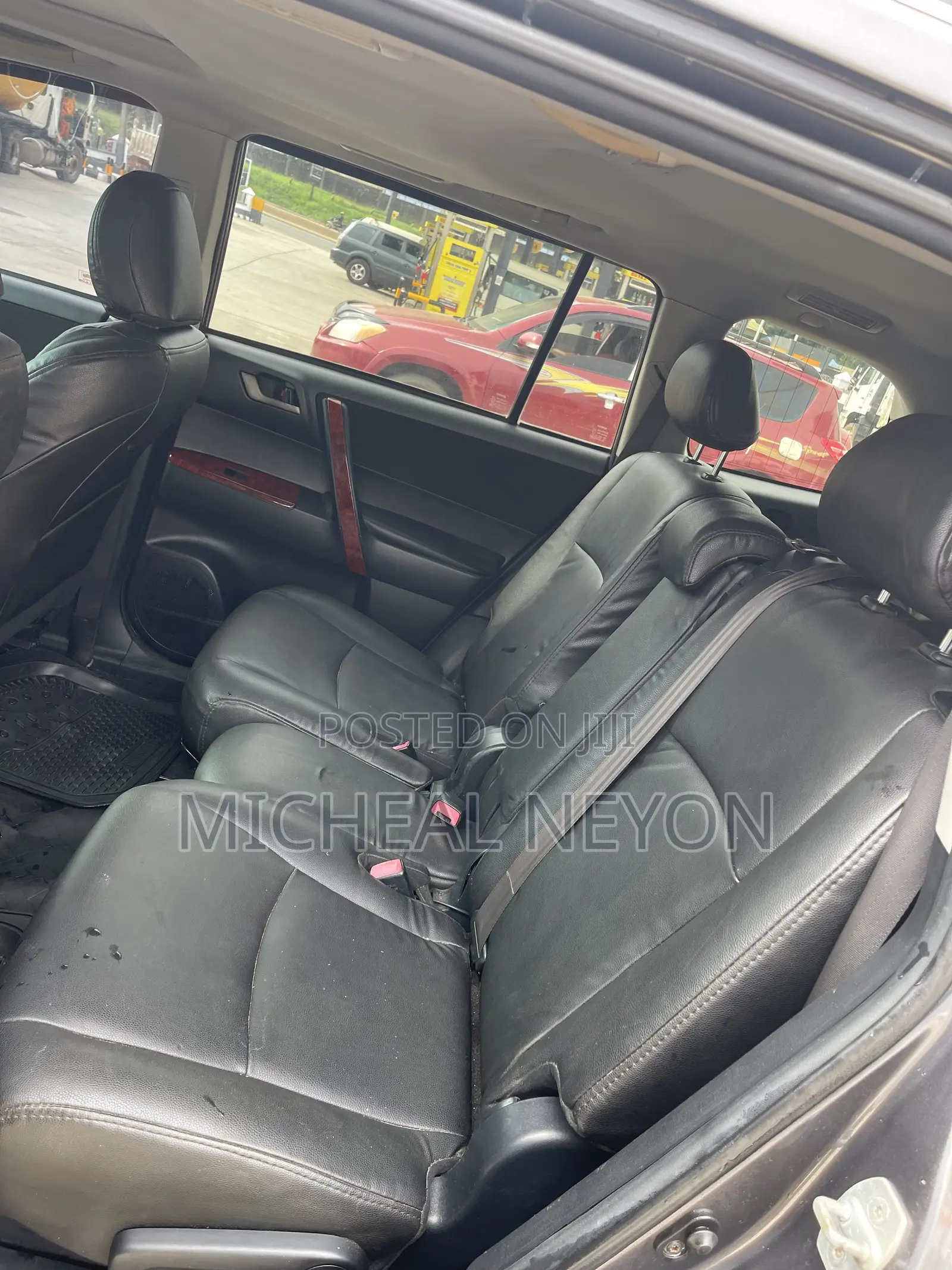 Toyota Highlander SE 2010 Gray