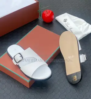 Hermes Palms