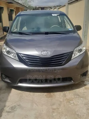 Toyota Sienna LE 8 Passenger 2012 Gray
