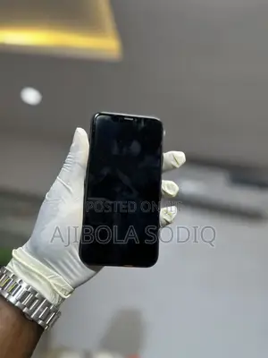 Apple iPhone XR 64 GB Black