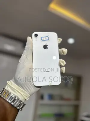 Apple iPhone XR 128 GB White