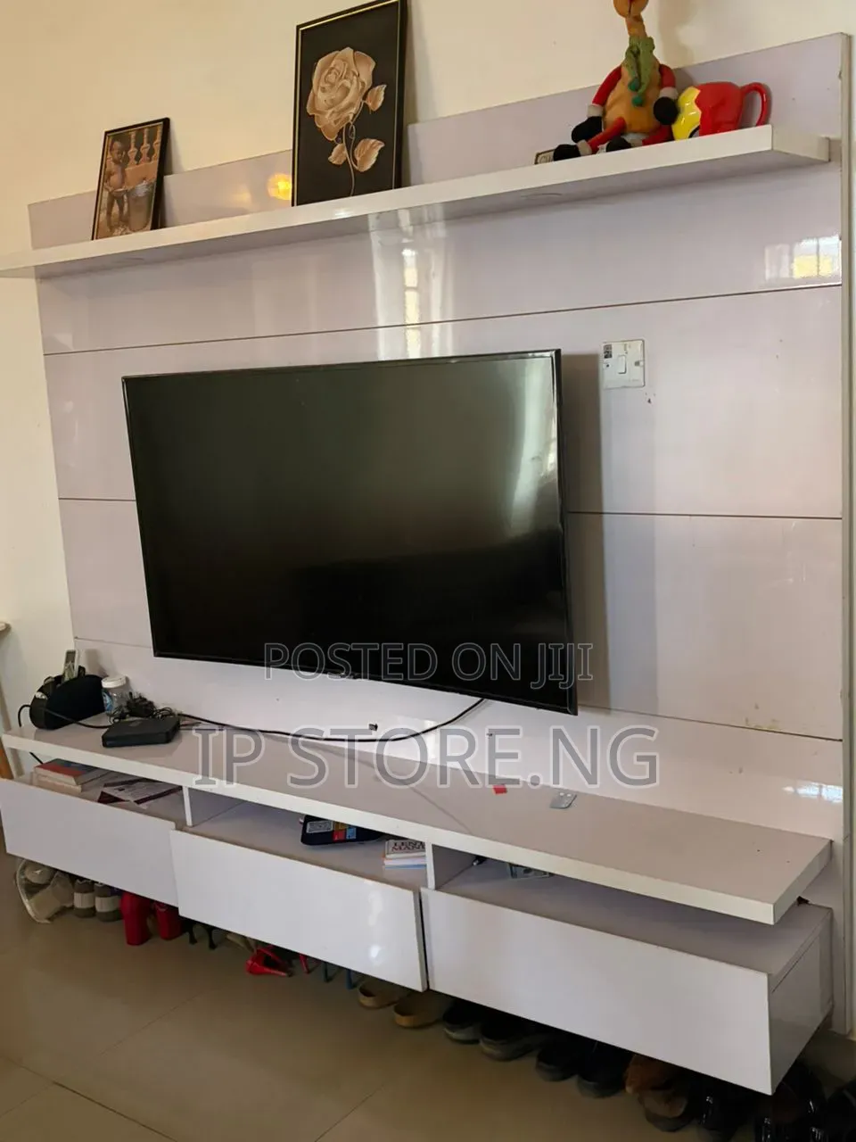 TV Console