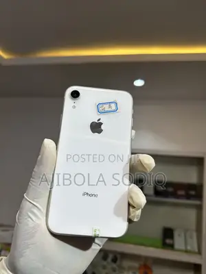 Apple iPhone XR 128 GB White