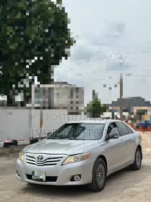 Toyota Camry 2009 Silver