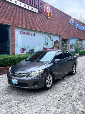 Toyota Corolla 2012 Maroon