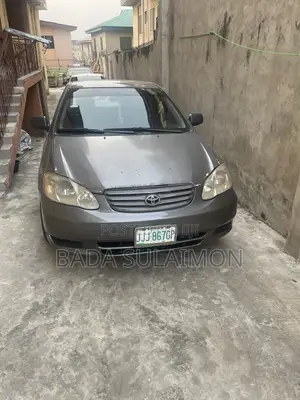 Toyota Corolla 2004 Gray
