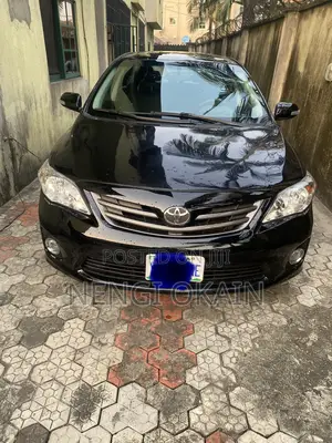 Toyota Corolla L 4dr Sedan (1.8L 4cyl 5M) 2013 Black