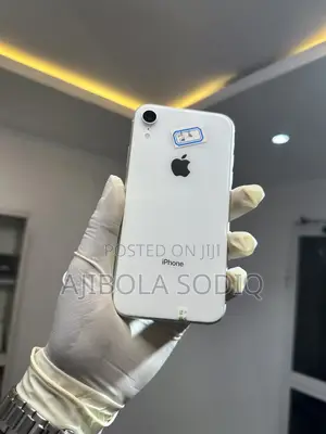 Apple iPhone XR 128 GB White