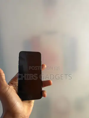 Apple iPhone 7 32 GB Black