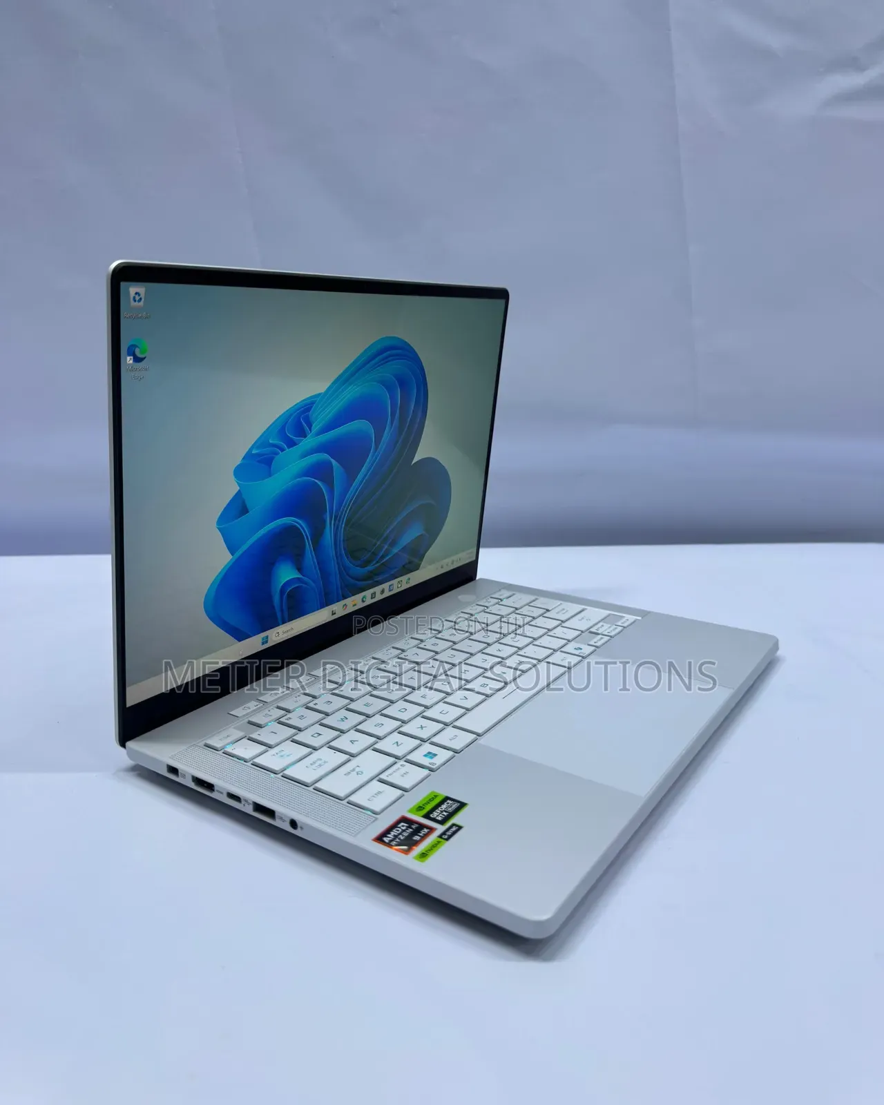 Laptop Asus ROG Zephyrus G14 32GB AMD Ryzen 9 SSD 2T