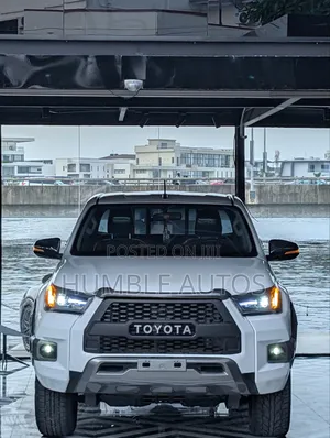 Toyota Hilux 2020 White