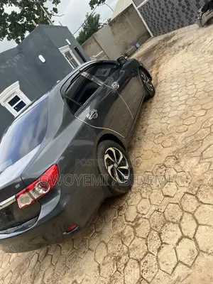 Toyota Corolla 2011 Gray