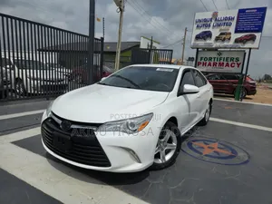 Toyota Camry 2016 White