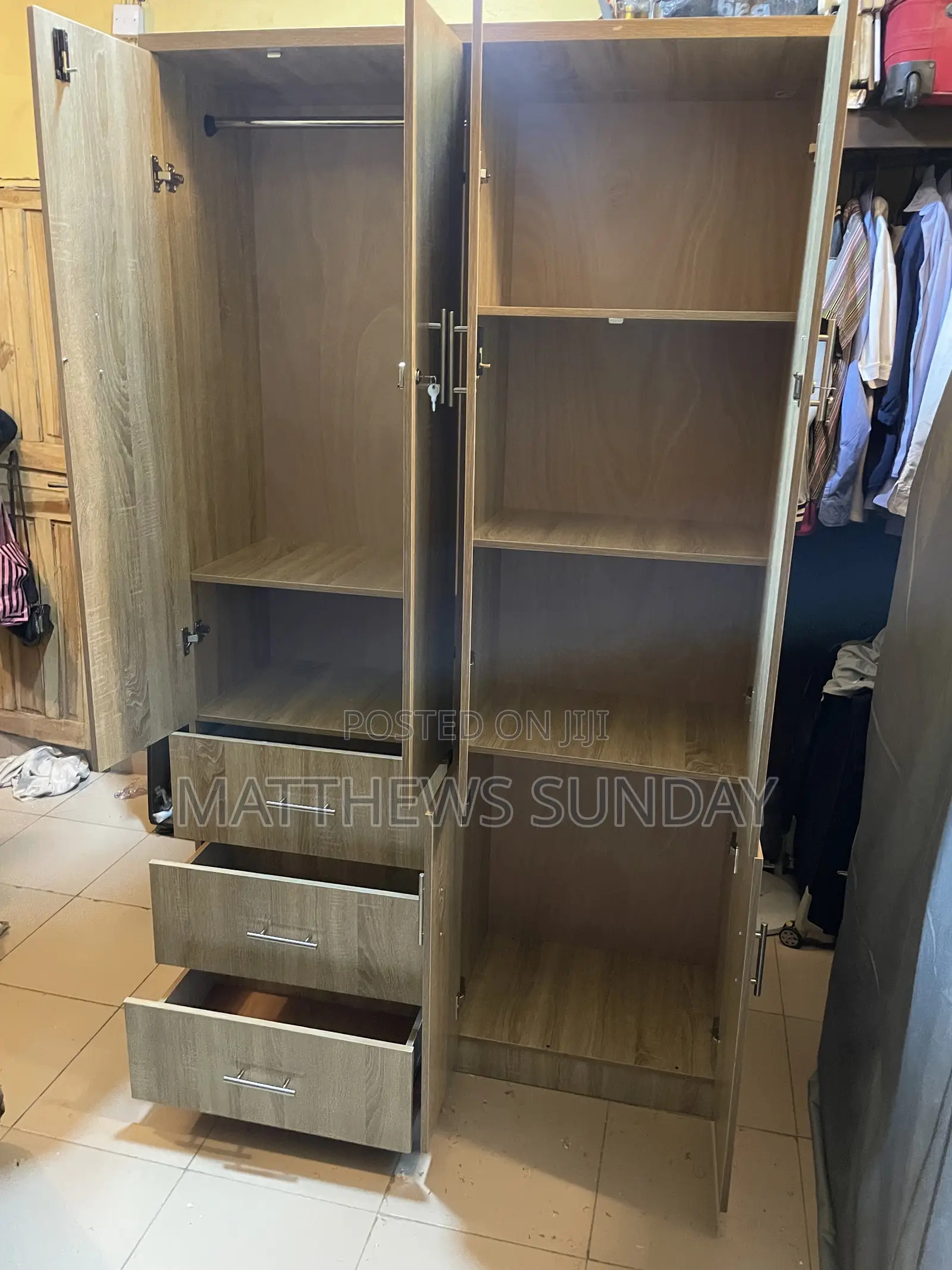 Wardrobe 4 by 6