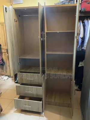 Wardrobe 4 by 6