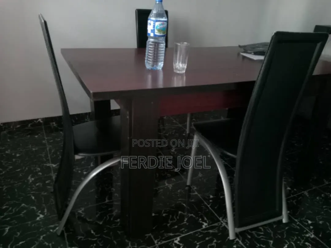 Dining Table With 4seats
