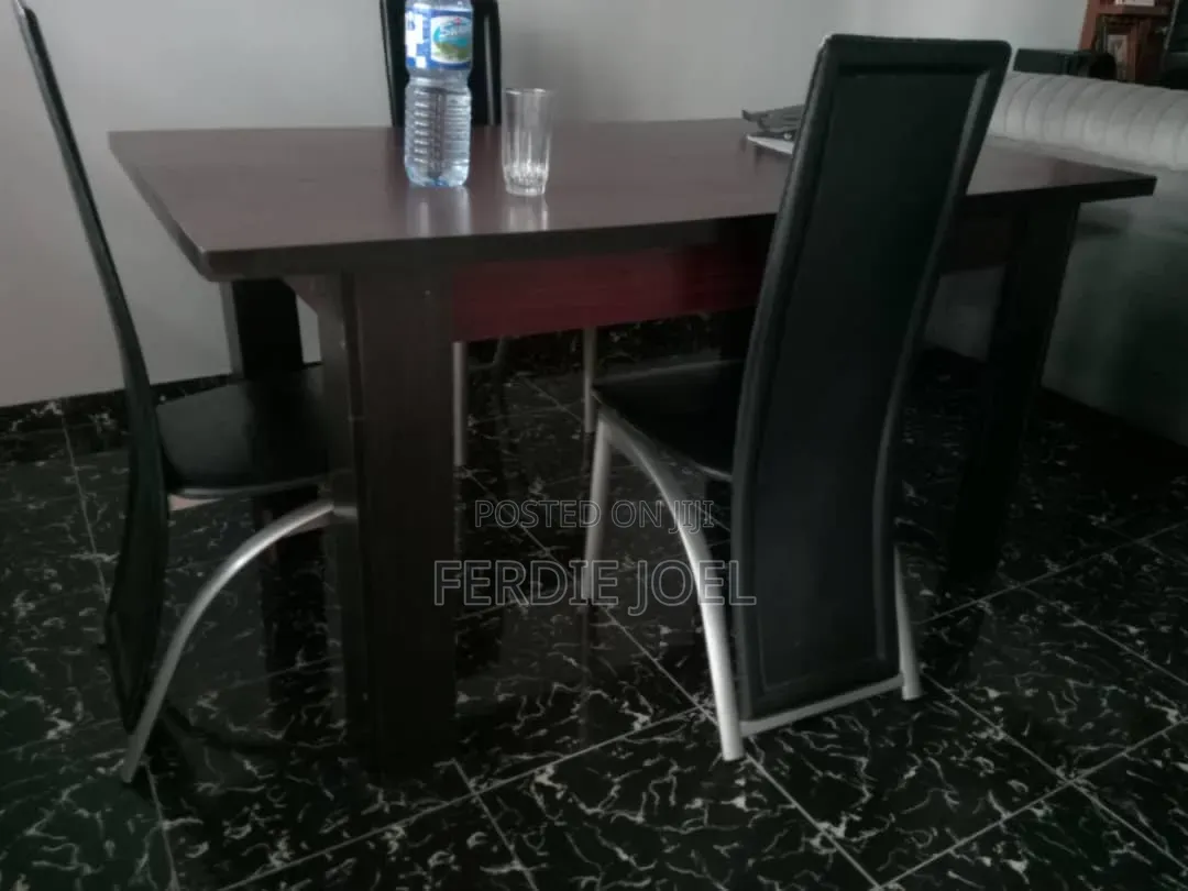 Dining Table With 4seats