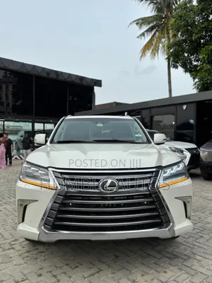Lexus LX 570 (5 seats) AWD 2018 White