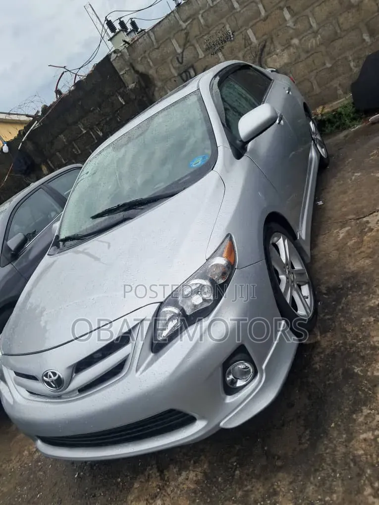 Toyota Corolla 2013 Silver