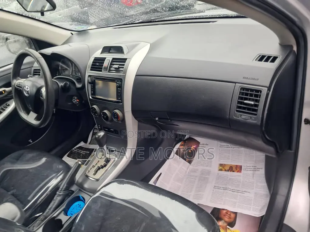 Toyota Corolla 2013 Silver