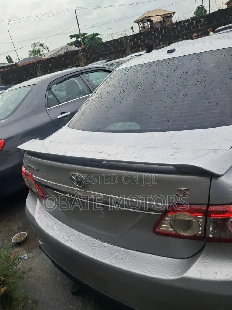 Toyota Corolla 2013 Silver