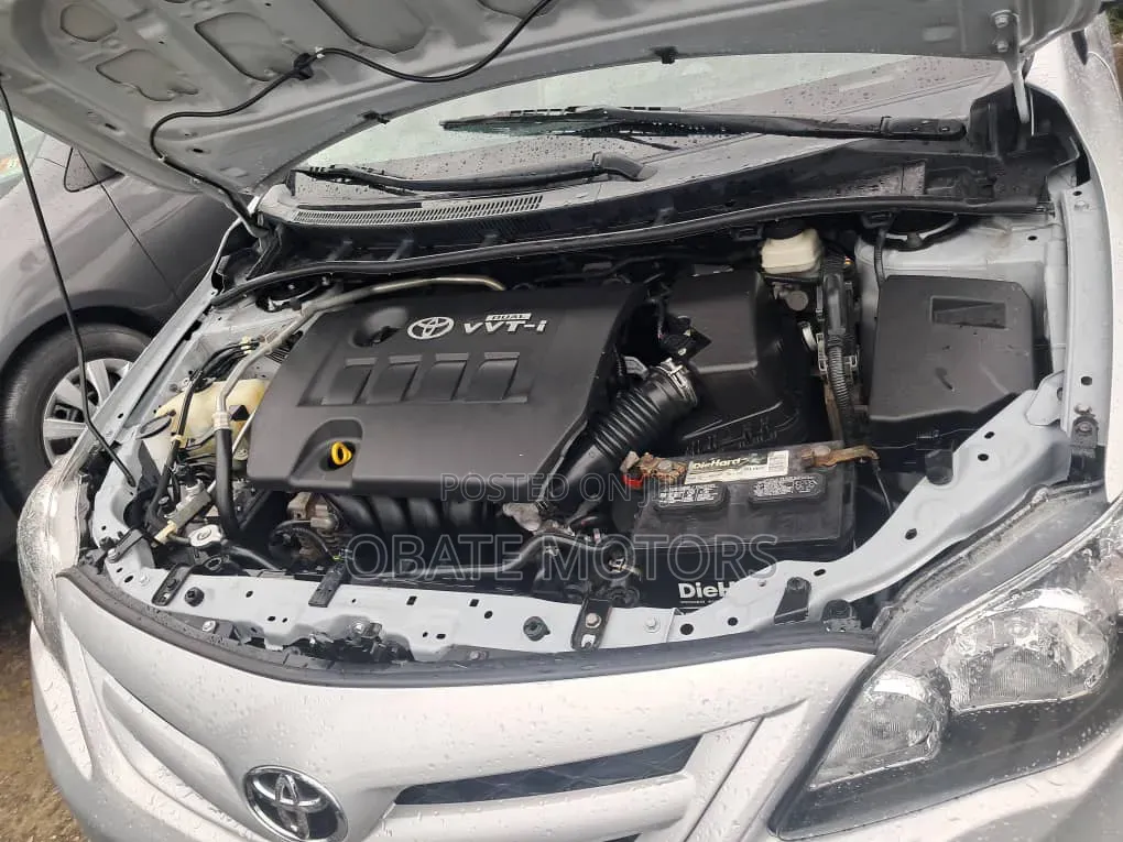 Toyota Corolla 2013 Silver