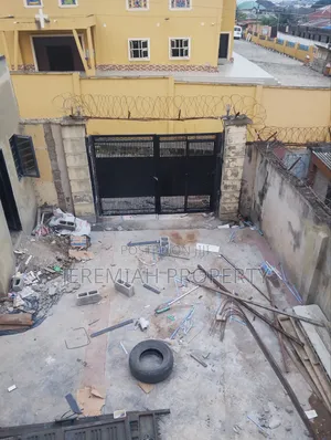 3bdrm Duplex in United Estate, Berger for sale