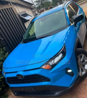Toyota RAV4 2020 Blue