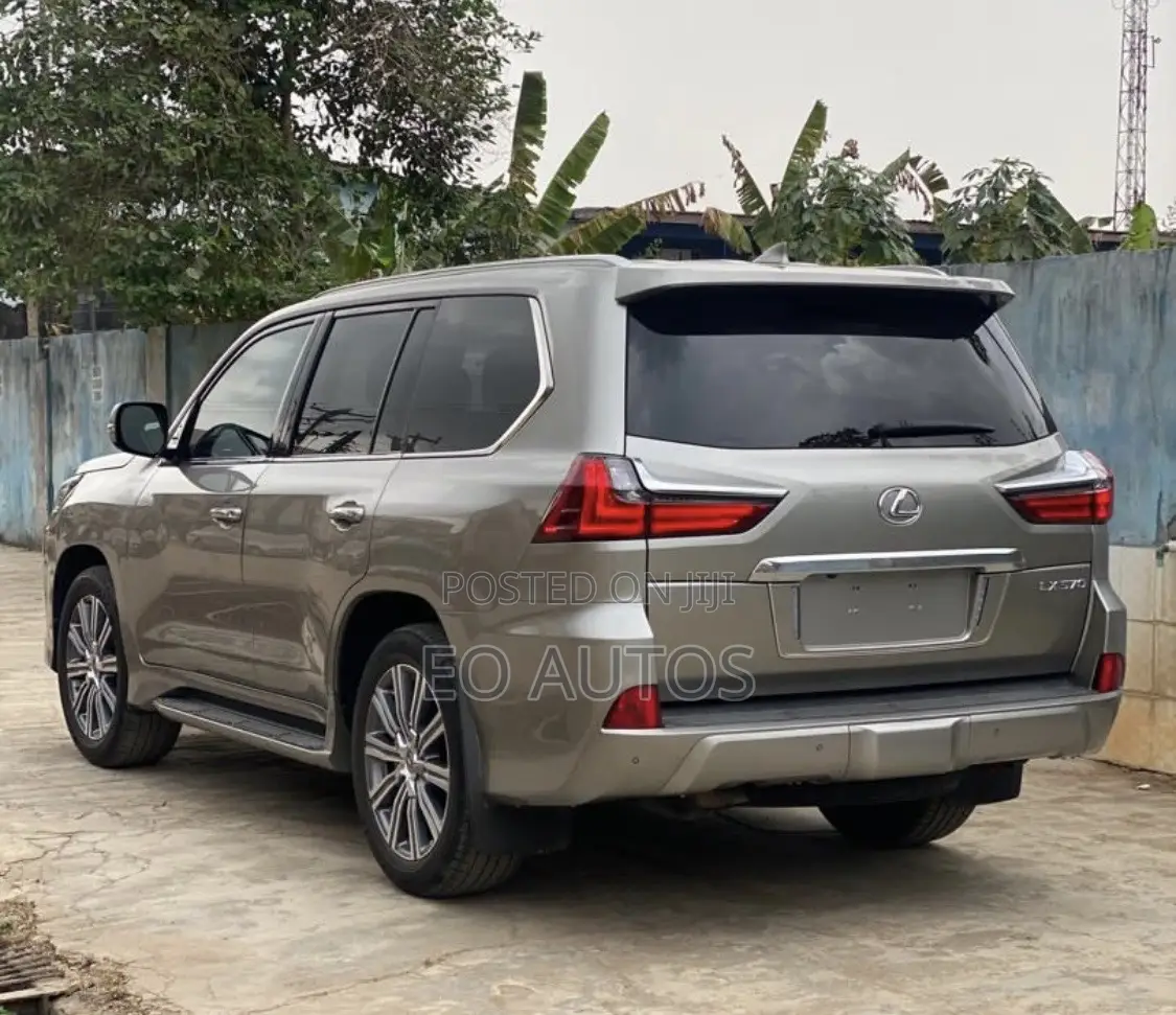 Lexus LX 570 AWD 2018 Silver