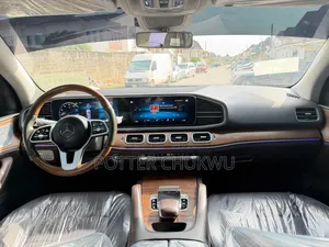 Mercedes-Benz GLE-Class 2020 Red