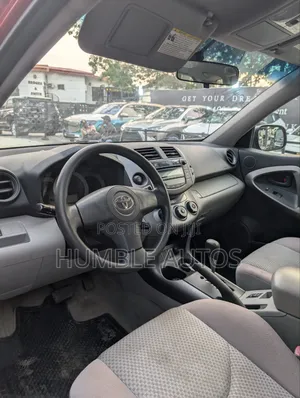 Toyota RAV4 1.8 2007 Red