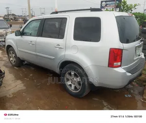 Honda Pilot 2011 Silver