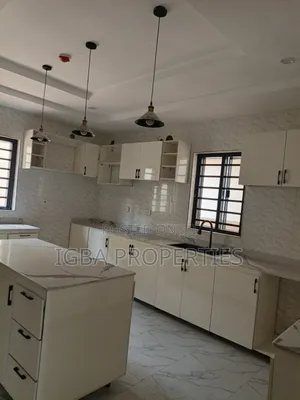 5bdrm House in Omole Phase 1 for sale