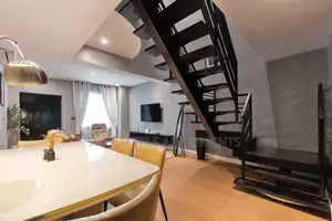 2 Bedroom Maisonette With Top Notch Amenities for Short/Long Stay