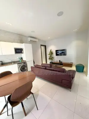 Cozy 1 Bedroom Apartment With Top Notch Amenities Available.