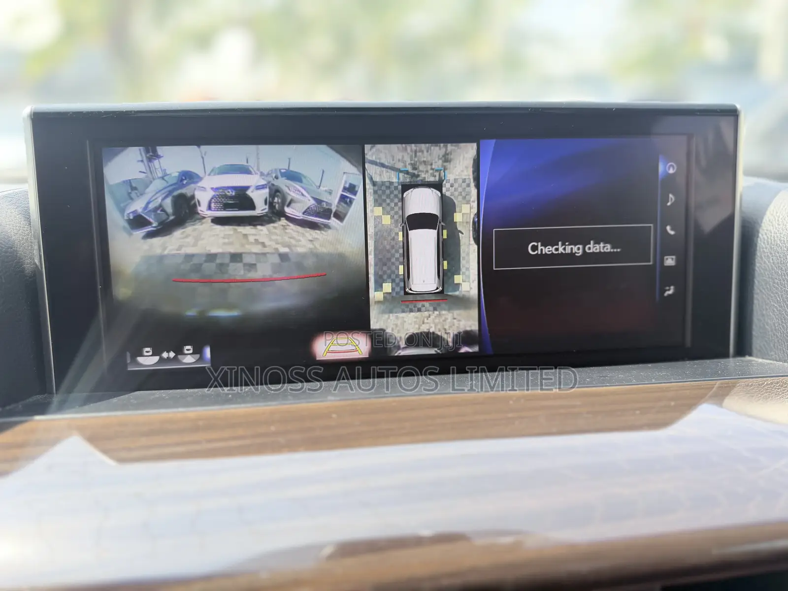 Lexus LX 570 AWD 2018 White