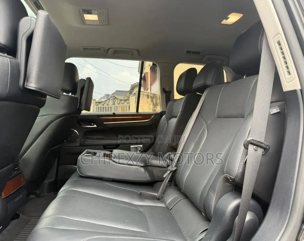Lexus LX 2017 Black