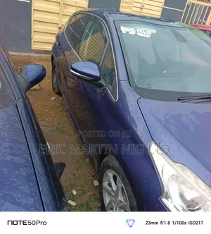 Peugeot 208 2014 Blue