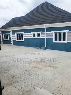 3bdrm Apartment in Paradise Estate, Akobo for rent