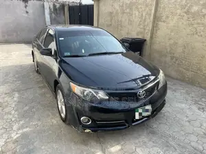Toyota Camry SE 4dr Sedan (2.5L 4cyl 6A) 2012 Black
