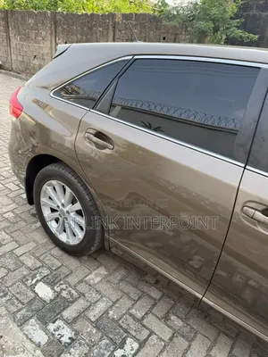 Toyota Venza 2011 Brown