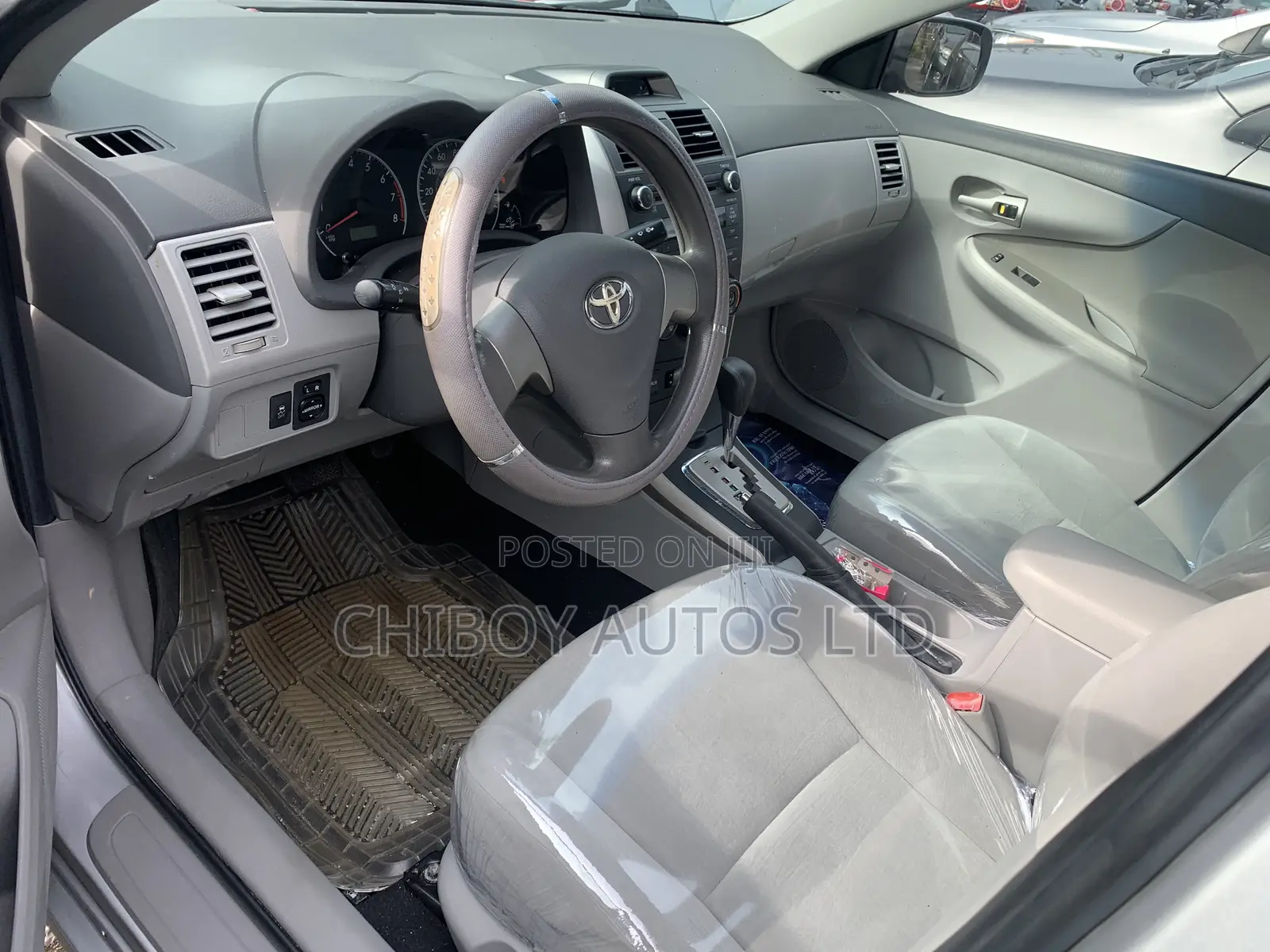 Toyota Corolla 2010 Silver