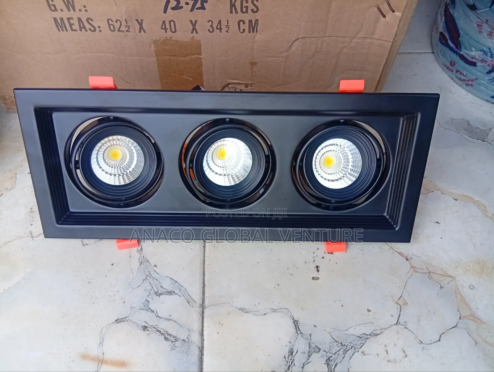 Modern Spot Light 3 Face 3 Colours Light