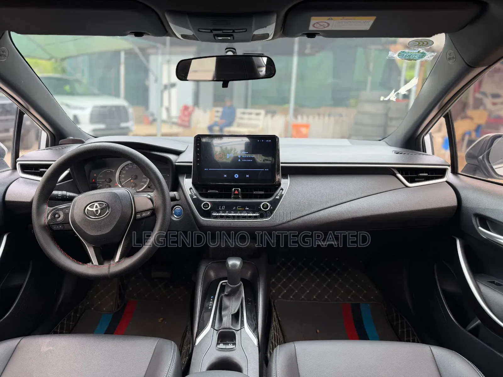 Toyota Corolla 2022 Silver