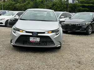 Toyota Corolla 2022 Silver