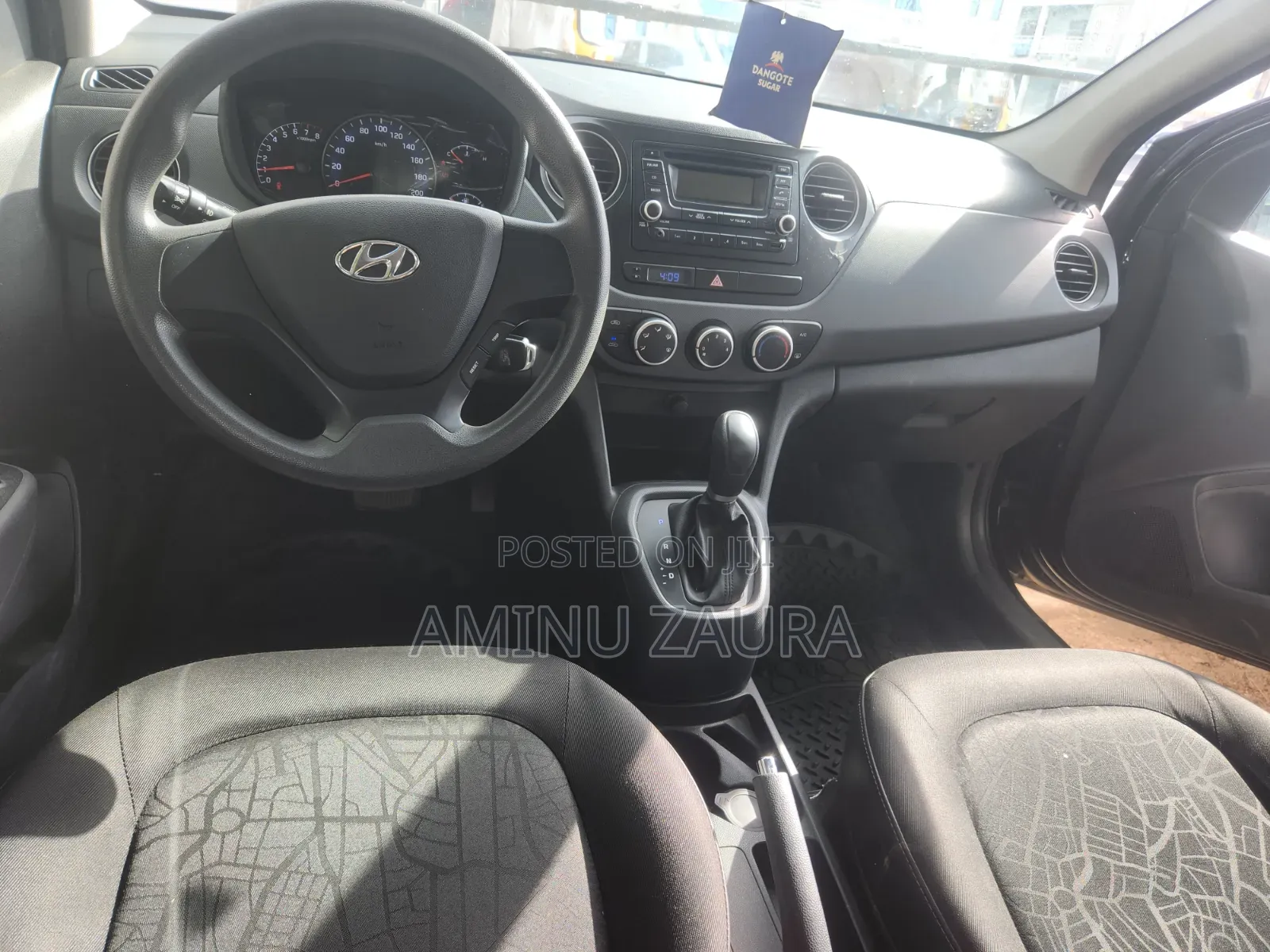 Hyundai Xcent 2016 Black