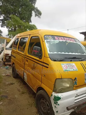 Suzuki APV Minibus 2023 Yellow